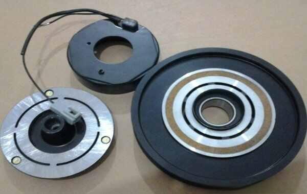 Automotive air conditioning, electromagnetic clutch, complete clutch, pulley, coil, suction cup, engine pulley